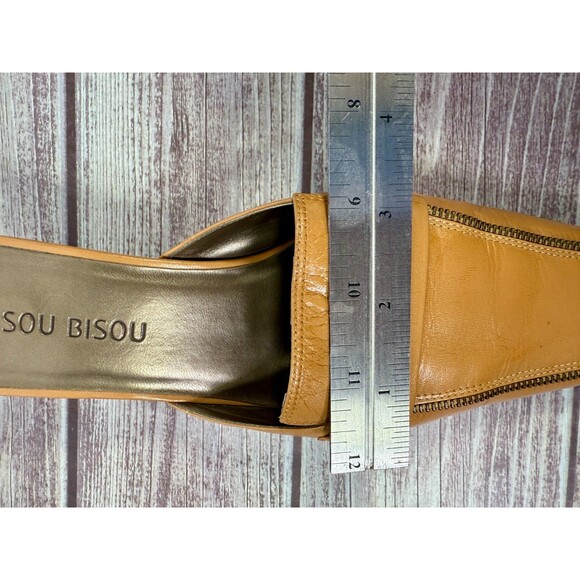 Bisou Bisou Tan Leather Size 7 Closed Toe Mules Curved High Heel Slip-On Shoes - Picture 10 of 16